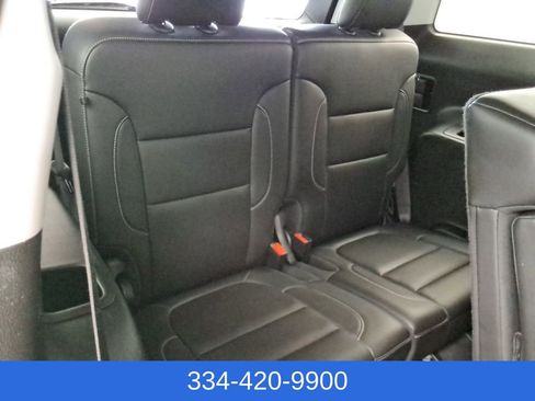 Used 2023 GMC Acadia SLT image 22