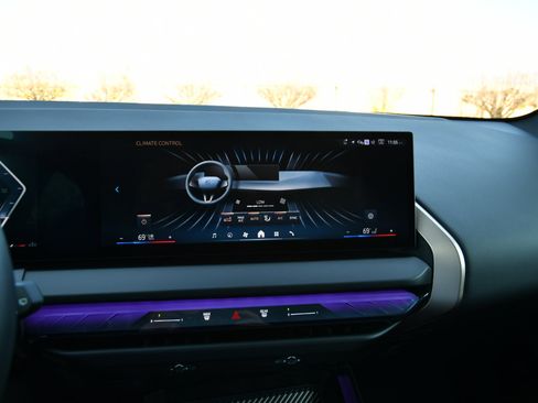 Used 2025 BMW X3 xDrive30i image 19