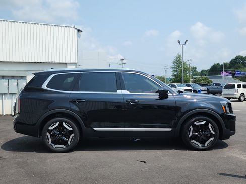 Used 2023 Kia Telluride EX w/ EX Captain's Chair Package AWD/4WD image 6