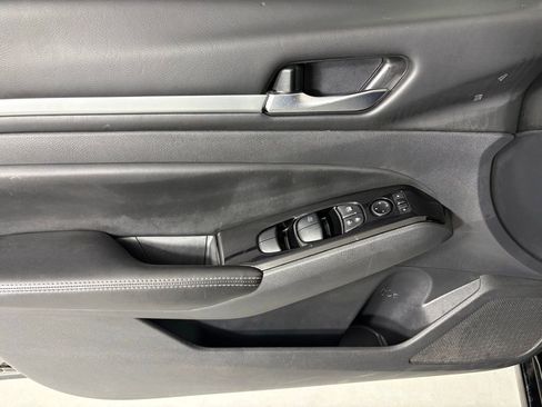 Used 2023 Nissan Altima 2.5 SV image 19