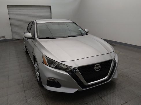 Used 2020 Nissan Altima 2.5 S FWD image 14