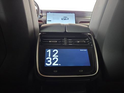 Used 2024 Rivian R1T Adventure image 28