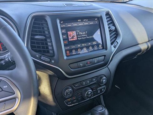Used 2021 Jeep Cherokee Latitude Lux w/ Comfort/Convenience Group AWD/4WD image 14