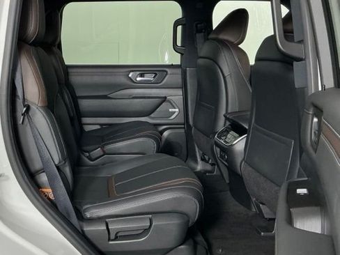 Used 2025 Nissan Armada SL w/ Captain's Chari Seat Package AWD/4WD image 29