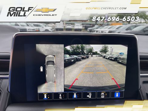 Used 2024 Chevrolet Suburban Premier AWD/4WD image 25