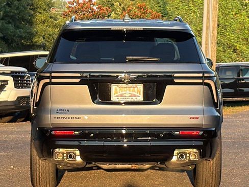 New 2027 Chevrolet Traverse RS w/ LPO, Floor Liner Package FWD image 12
