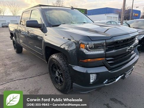 Used 2017 Chevrolet Silverado 1500 LT w/ All Star Edition image 3