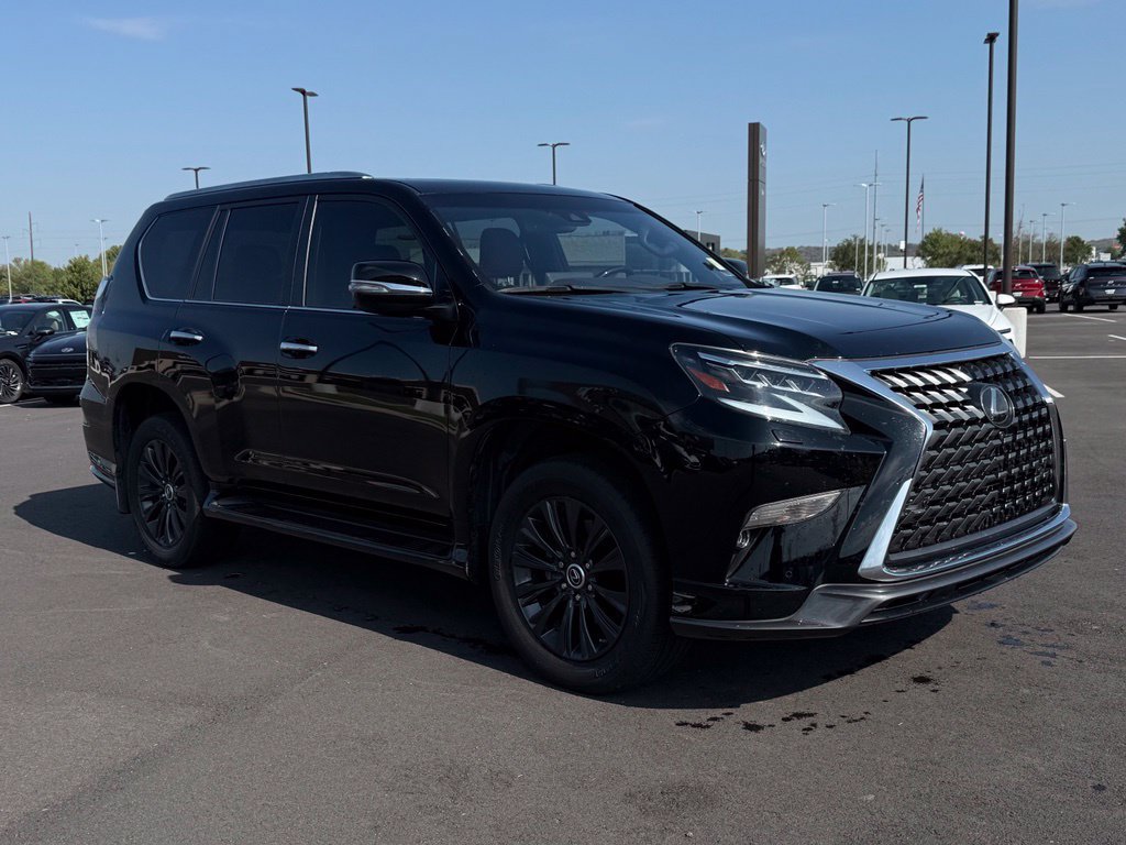 Used 2023 Lexus GX 460 Luxury w/ Sport Design Package AWD/4WD image 3