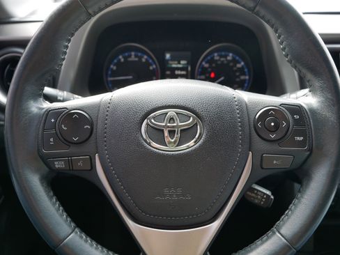 Used 2018 Toyota RAV4 XLE image 25
