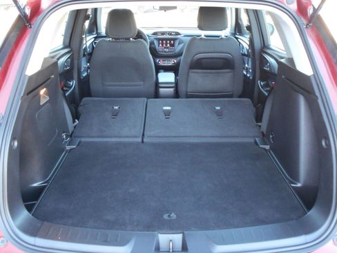 Used 2021 Chevrolet TrailBlazer LS image 21