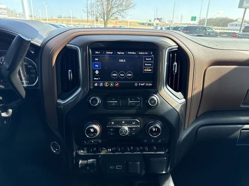 Used 2020 Chevrolet Silverado 2500 High Country w/ Z71 Off-Road Package image 12