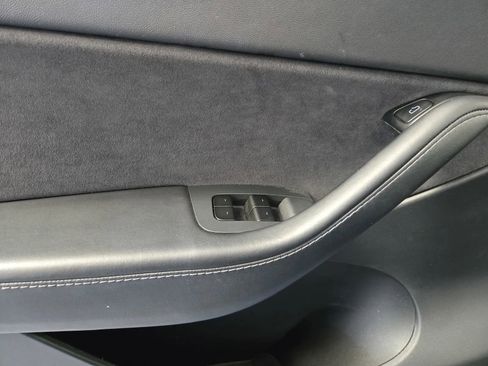Used 2021 Tesla Model Y 2WD image 13