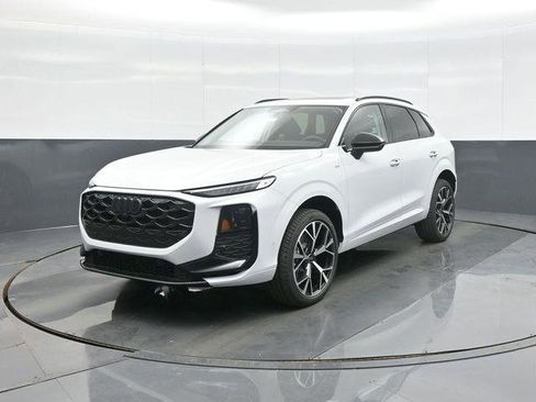 New 2026 Audi Q3 quattro 2.0T image 3