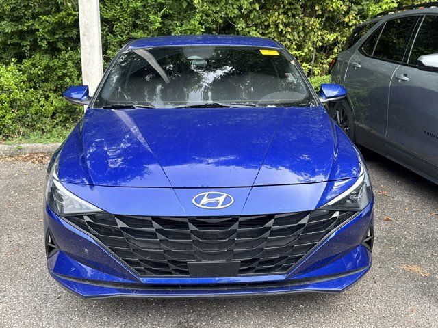 Used 2021 Hyundai Elantra SEL w/ Convenience Package FWD image 2
