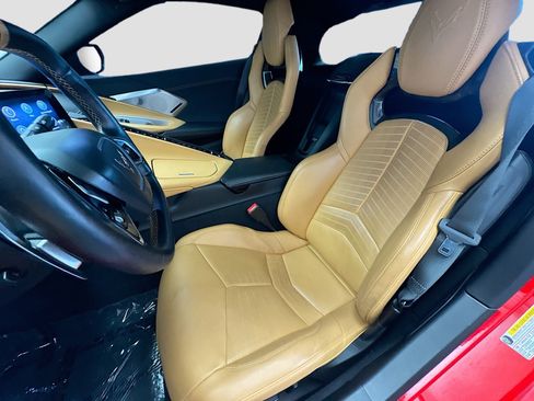 Used 2022 Chevrolet Corvette Stingray Preferred Cpe w/ Z51 Performance Package RWD image 11