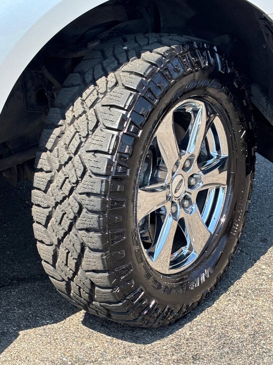 Used 2018 Ford F150 XLT w/ Equipment Group 302A Luxury AWD/4WD image 33