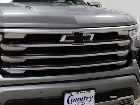 Used 2023 Chevrolet Silverado 1500 High Country w/ High Country Premium Package image 11
