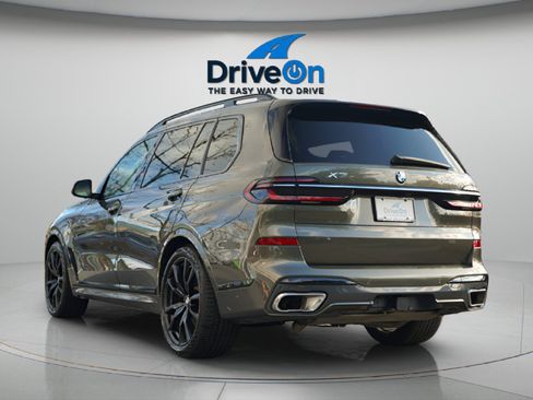 Used 2023 BMW X7 xDrive40i w/ Executive Package AWD/4WD image 5