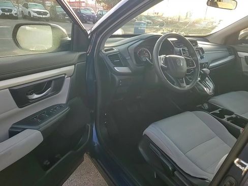 Used 2019 Honda CR-V LX image 9