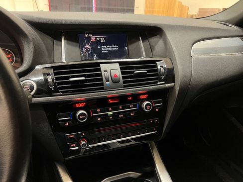 Used 2018 BMW X4 xDrive28i image 21