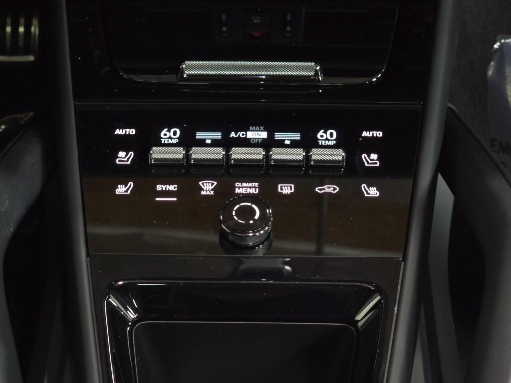 Certified 2026 Porsche Cayenne S AWD/4WD image 19