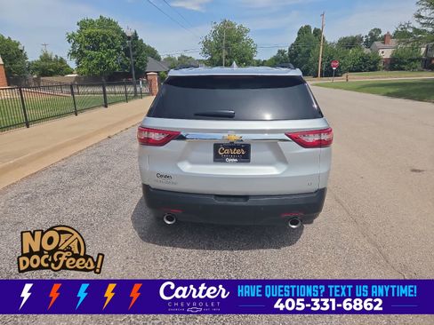 Used 2020 Chevrolet Traverse LT w/ Driver Confidence II Package FWD image 8