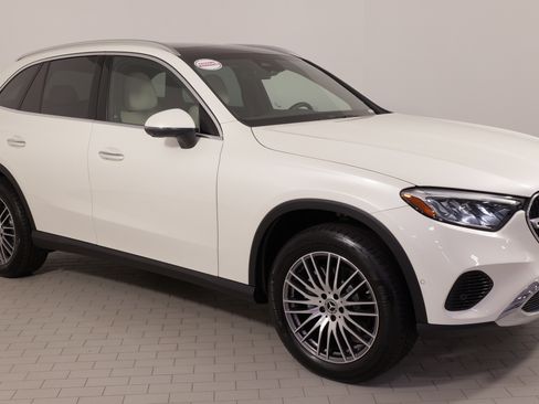 Used 2023 Mercedes-Benz GLC 300 4MATIC image 6