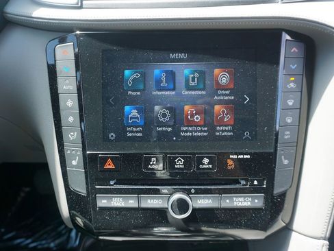 Used 2023 INFINITI QX50 Luxe FWD image 11