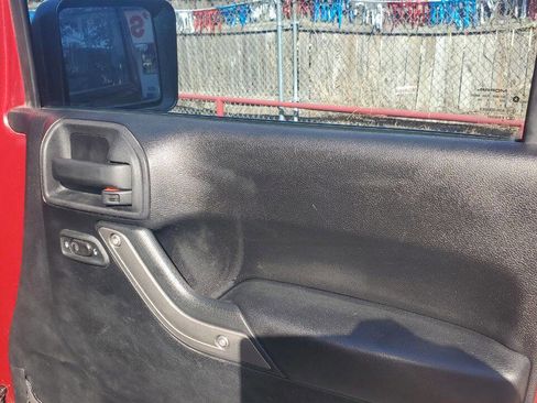 Used 2012 Jeep Wrangler Unlimited Sport image 23