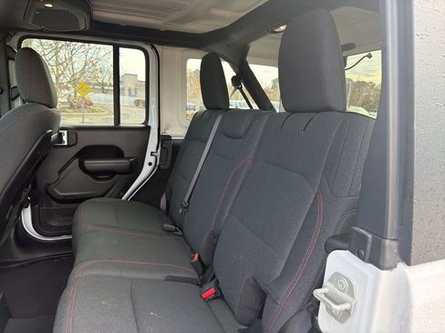 Used 2024 Jeep Wrangler Unlimited Rubicon image 10