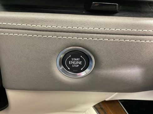 Used 2025 Cadillac Escalade ESV Sport Platinum image 20