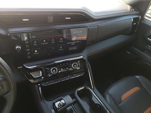 Used 2024 GMC Sierra 1500 AT4 w/ AT4 Premium Package AWD/4WD image 20