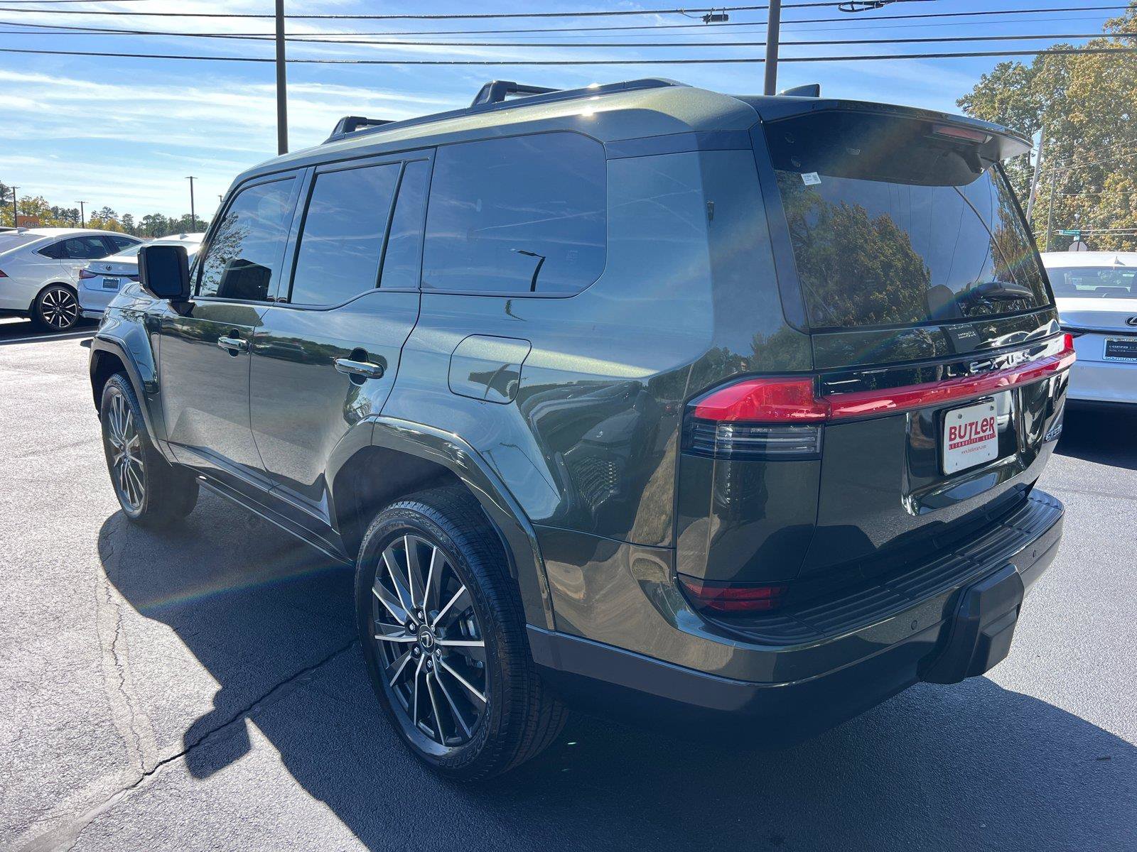 Certified 2025 Lexus GX 550 w/ Cold Area Package AWD/4WD image 7