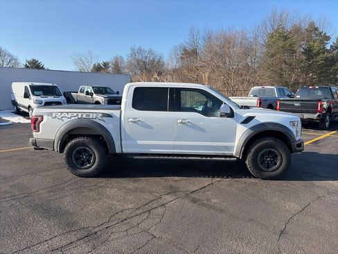 Used 2018 Ford F150 Raptor w/ Equipment Group 802A Luxury image 4