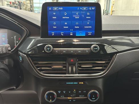 Used 2025 Ford Escape ST-Line AWD/4WD image 12