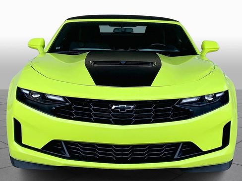 Used 2021 Chevrolet Camaro LT w/ Technology Package image 3