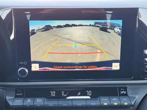 Used 2025 Toyota Camry SE image 21