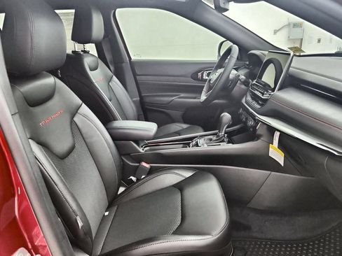 New 2026 Jeep Compass Trailhawk AWD/4WD image 32