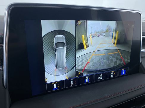 Used 2024 Chevrolet Tahoe RST w/ RST Performance Edition image 7