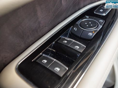 Used 2020 Lincoln Navigator Reserve w/ Equipment Group 208A Reserve image 11