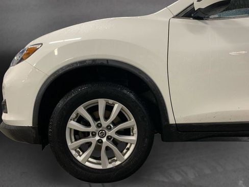 Used 2019 Nissan Rogue SV image 12