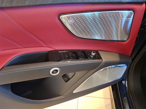 New 2025 Maserati Grecale Modena image 28