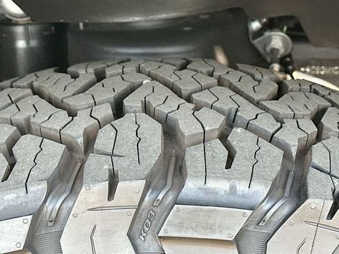 Used 2025 INEOS Grenadier image 31