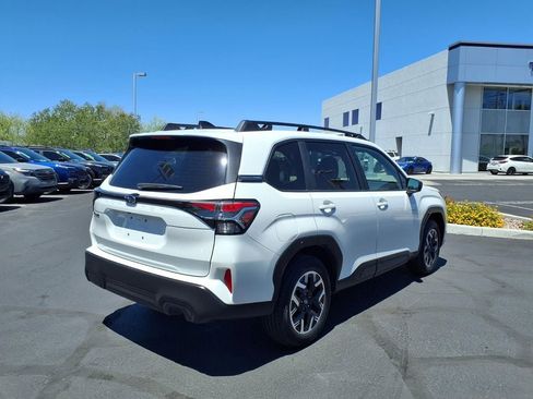 Certified 2025 Subaru Forester Premium AWD/4WD image 10