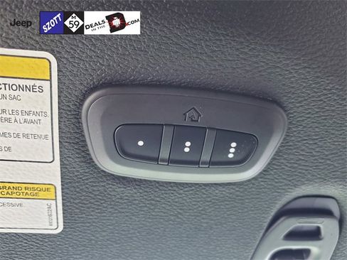 Used 2018 Jeep Wrangler Unlimited Sahara w/ Dual Top Group image 34