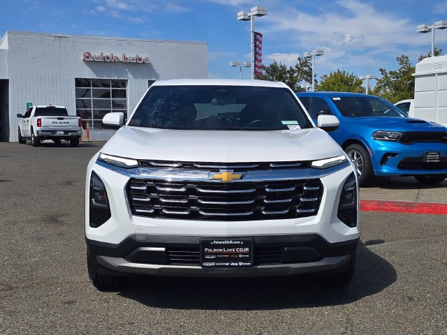 Used 2025 Chevrolet Equinox LT AWD/4WD image 2