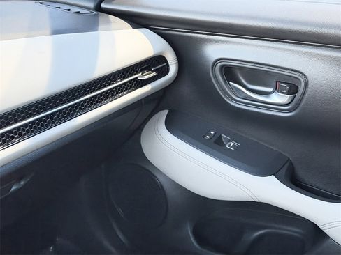 Used 2024 Honda HR-V EX-L image 31