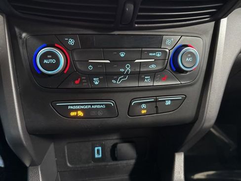 Used 2019 Ford Escape SE image 20