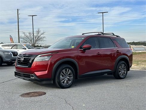 Certified 2025 Nissan Pathfinder SV w/ SV Premium Package image 3