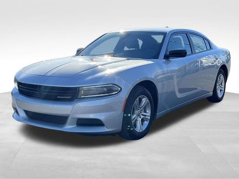 Used 2023 Dodge Charger SXT image 3
